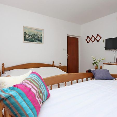 Apartments And Rooms By The Sea Banjol, Rab - 19692 客房 照片