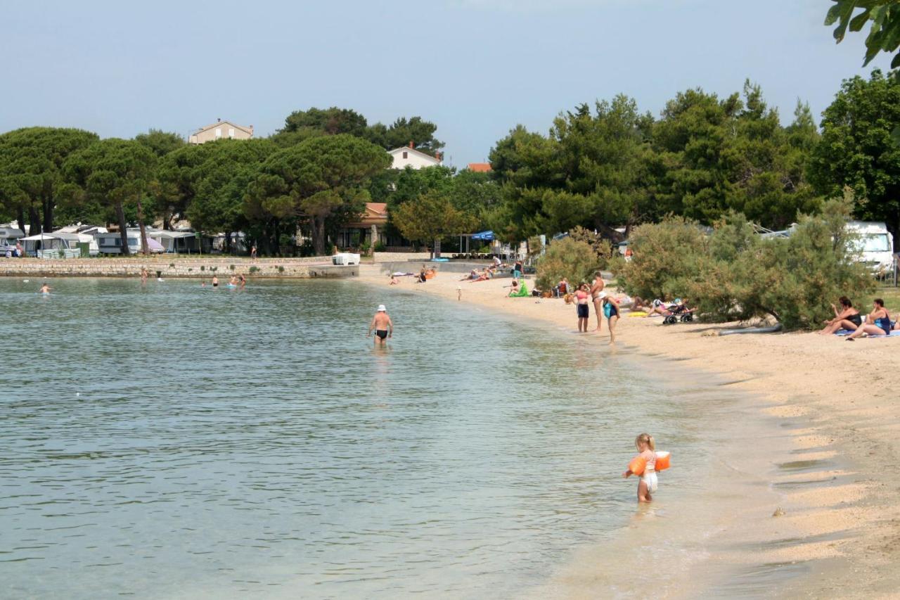 Apartments And Rooms By The Sea Banjol, Rab - 19692 外观 照片