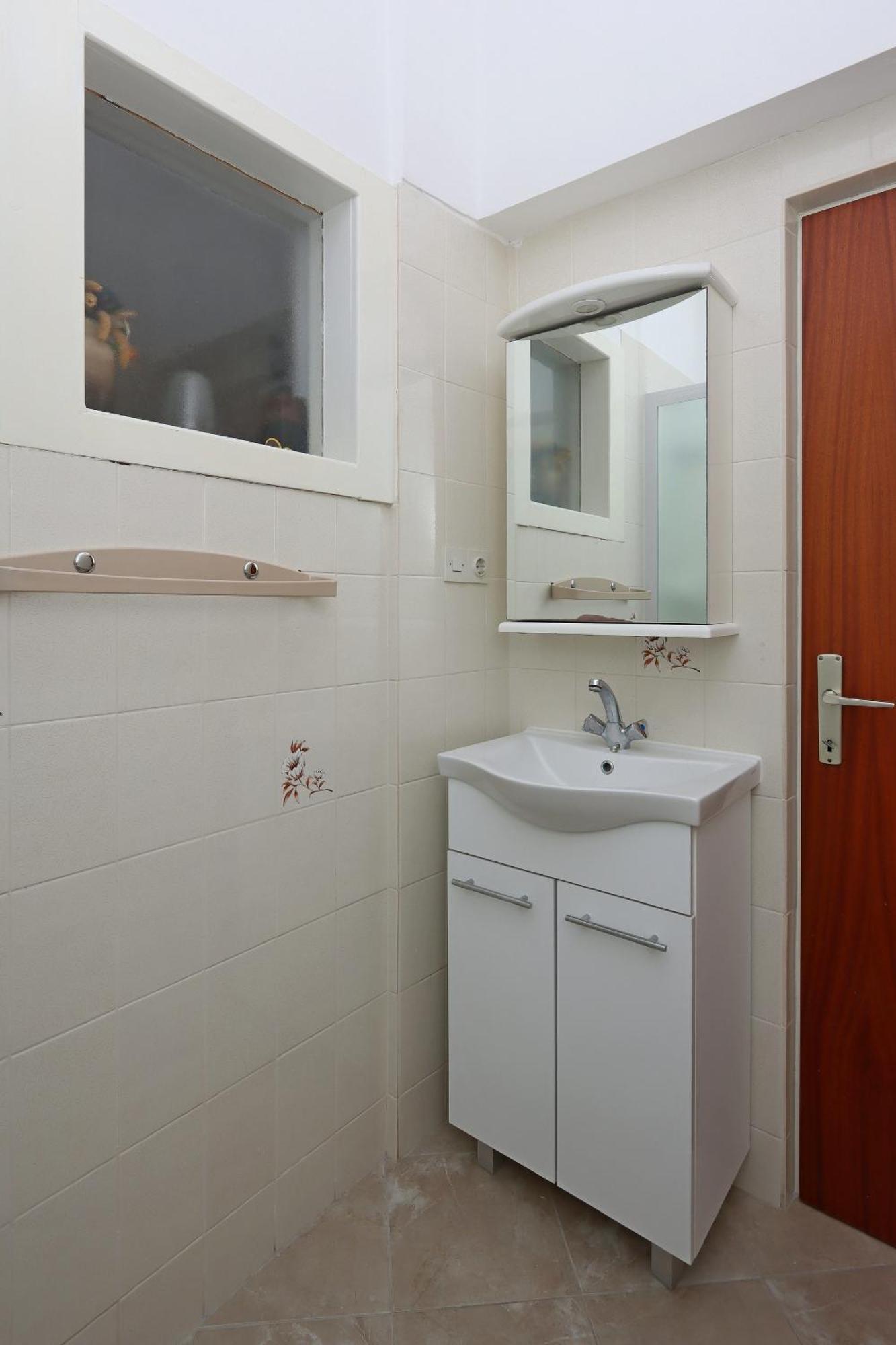 Apartments And Rooms By The Sea Banjol, Rab - 19692 客房 照片